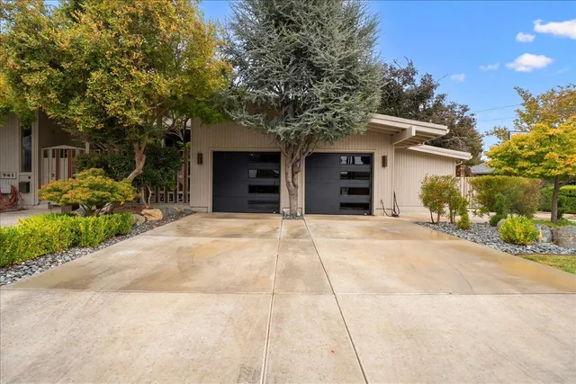 $975,000 | 741 East Hillcrest Avenue, Yuba City, CA 95991