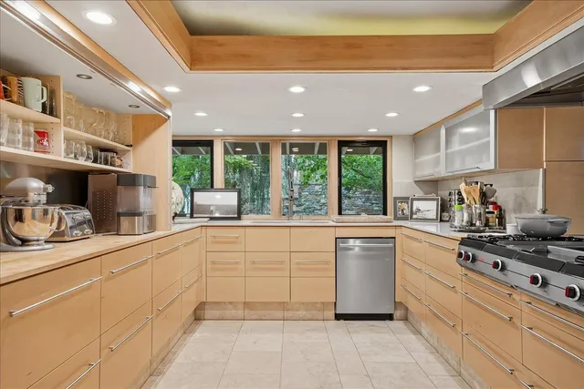 $975,000 | 741 East Hillcrest Avenue, Yuba City, CA 95991