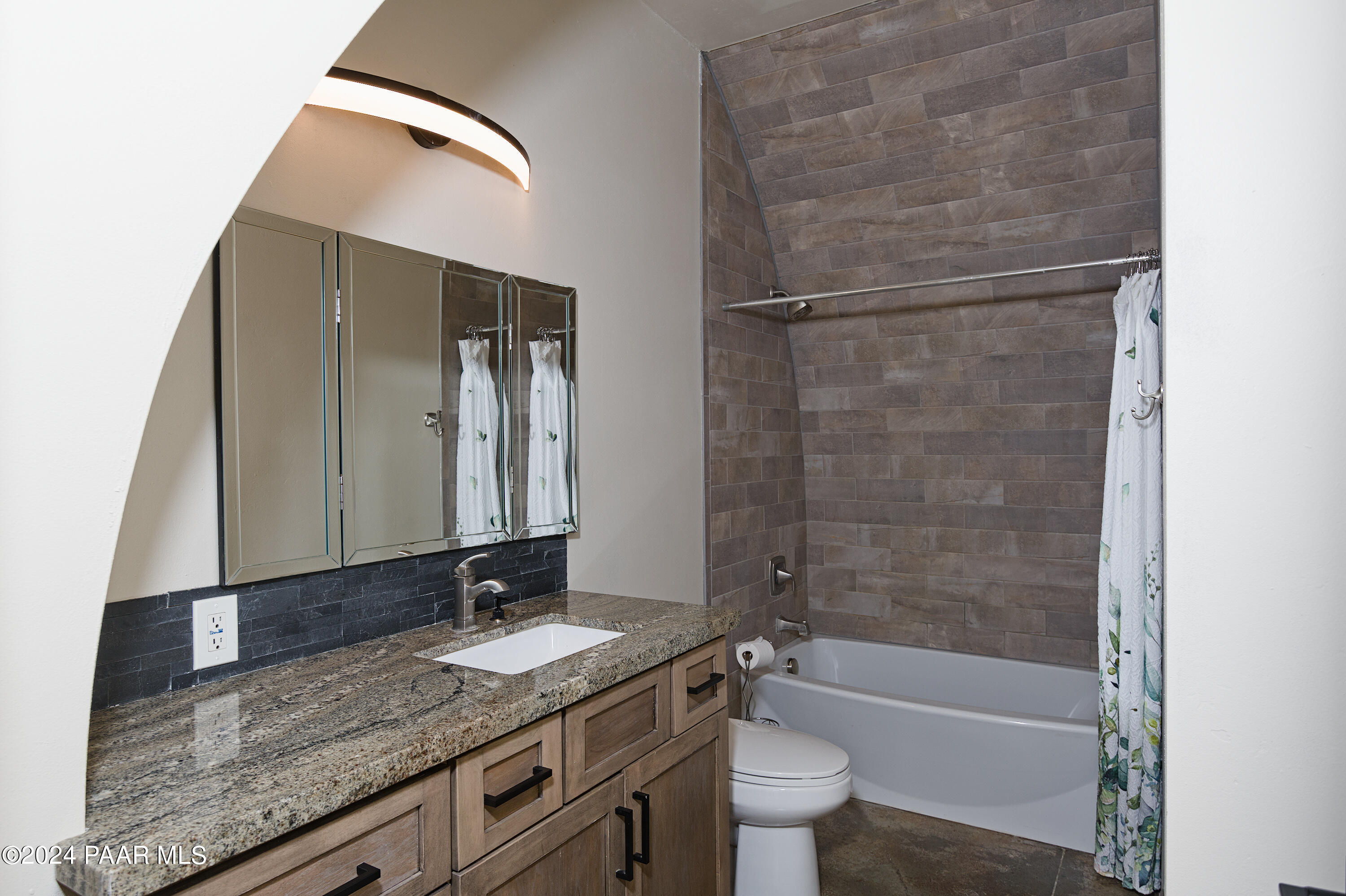 7250 Magic Mountain Road Kirkland, AZ 86332 - Photo 16 of 33 D85_8076_mls