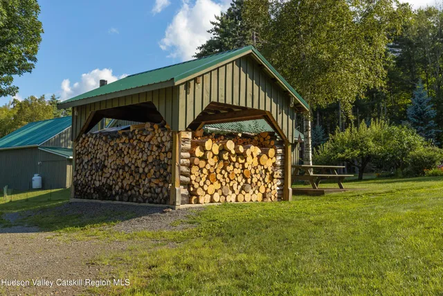 a view of outdoor space yard and patio