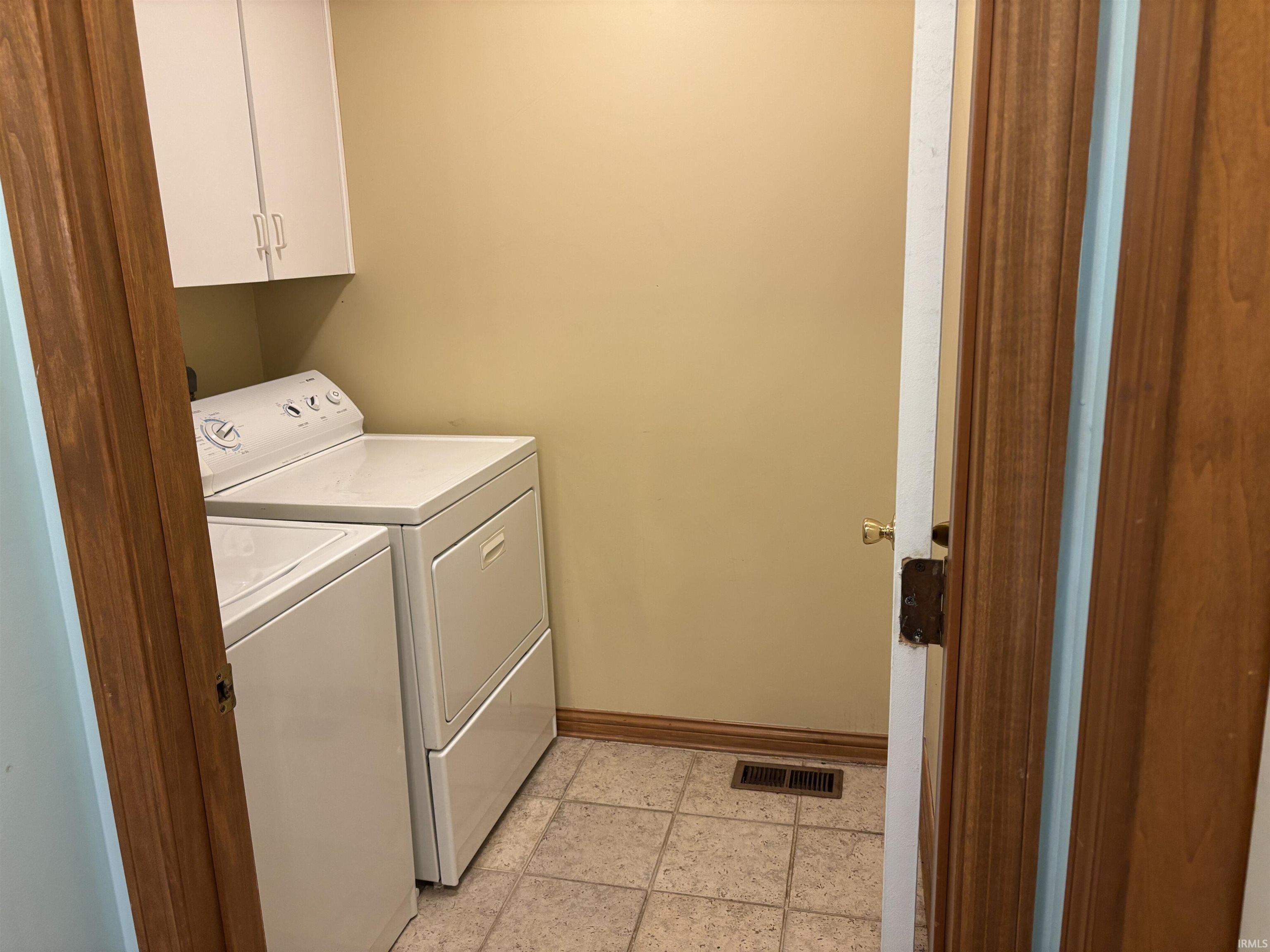 6831 Tree Top Trail Fort Wayne, IN 46845 - Photo 12 of 32