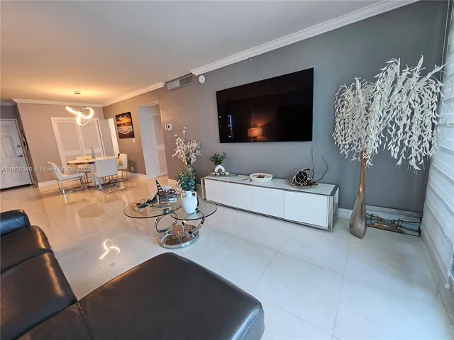 $4,000 | 2501 South Ocean Drive, Unit 1115, Hollywood, FL 33019