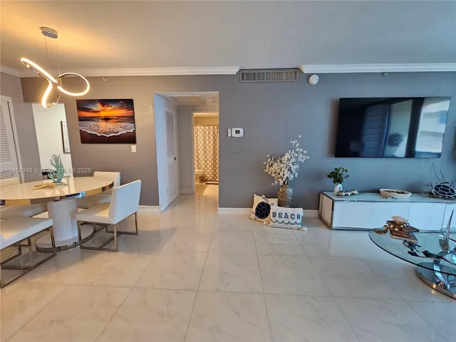 $4,000 | 2501 South Ocean Drive, Unit 1115, Hollywood, FL 33019