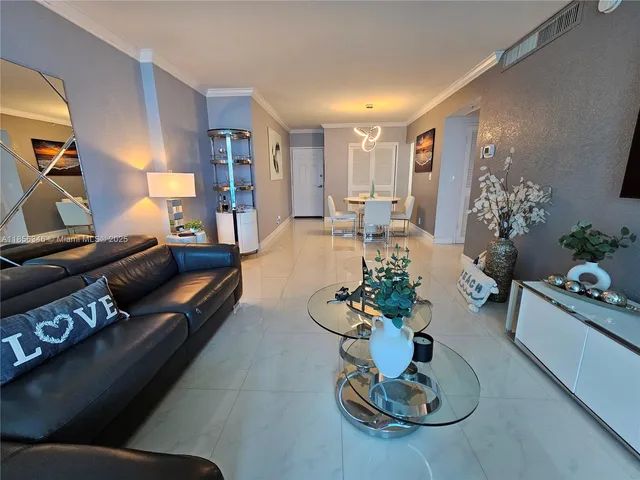 $4,000 | 2501 South Ocean Drive, Unit 1115, Hollywood, FL 33019