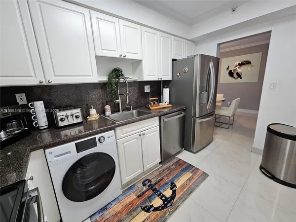 $4,000 | 2501 South Ocean Drive, Unit 1115, Hollywood, FL 33019