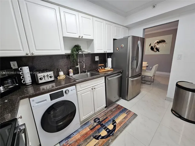 $4,000 | 2501 South Ocean Drive, Unit 1115, Hollywood, FL 33019