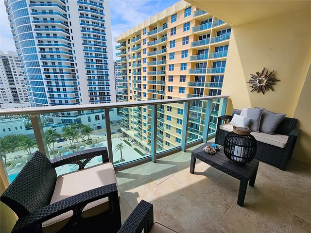 $4,000 | 2501 South Ocean Drive, Unit 1115, Hollywood, FL 33019