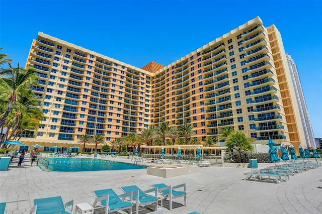 $4,000 | 2501 South Ocean Drive, Unit 1115, Hollywood, FL 33019