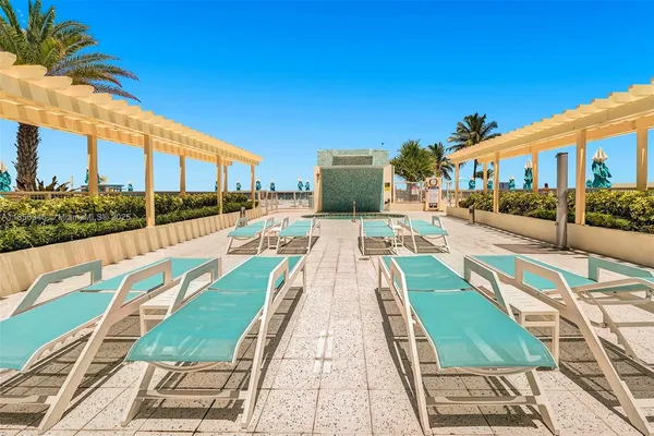 $4,000 | 2501 South Ocean Drive, Unit 1115, Hollywood, FL 33019