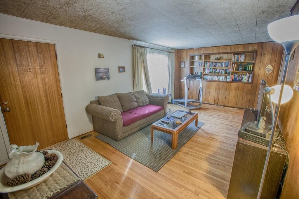 11730 Vandergriff Road Indianapolis, IN 46239 - Photo 2 of 19