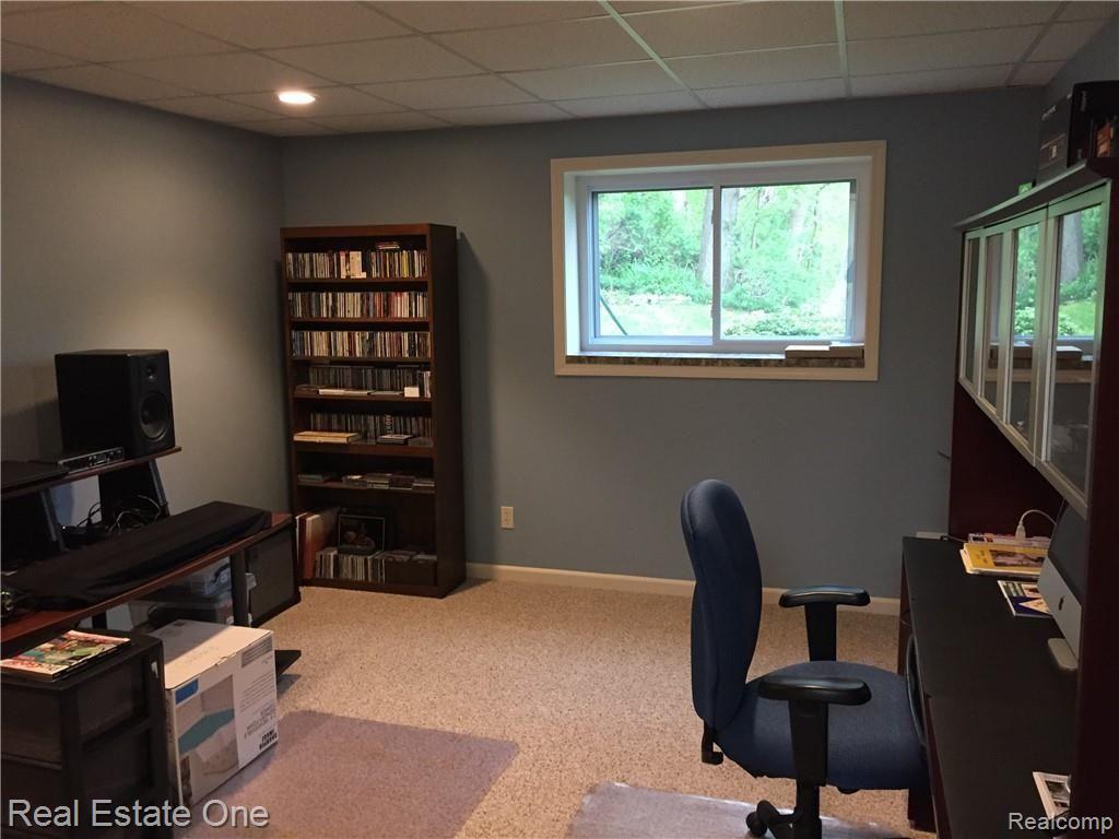 3075 Fairgrove Terrace Rochester, MI 48309 - Photo 15 of 21