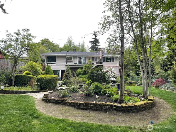 $3,800 | 22855 16th Avenue South, Des Moines, WA 98198
