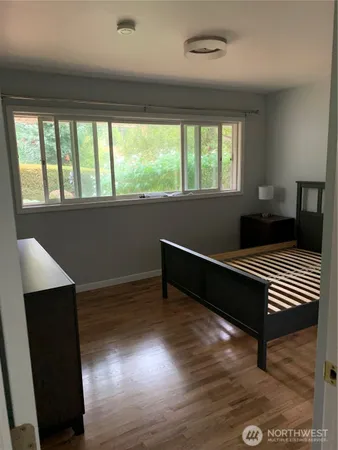 $3,800 | 22855 16th Avenue South, Des Moines, WA 98198
