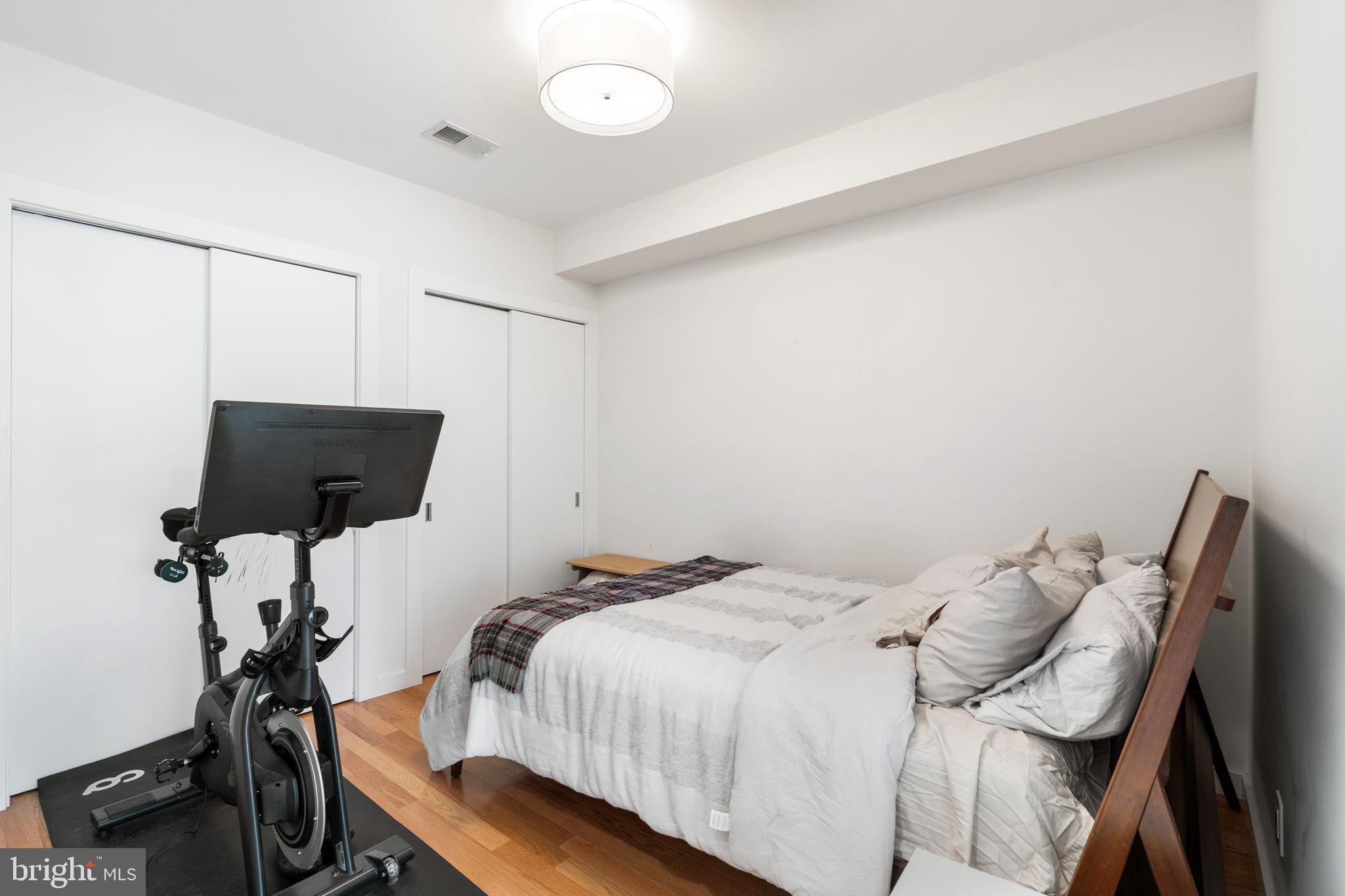 435 R Street Northwest, Unit 205 Washington, DC 20001 - Photo 6 of 17