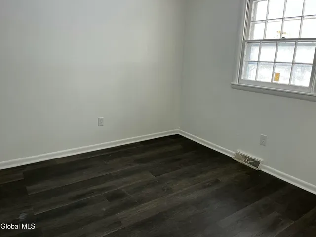 $1,950 | 5 Webster Court, Unit B, Colonie, NY 12110