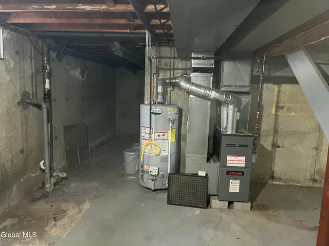 $1,950 | 5 Webster Court, Unit B, Colonie, NY 12110