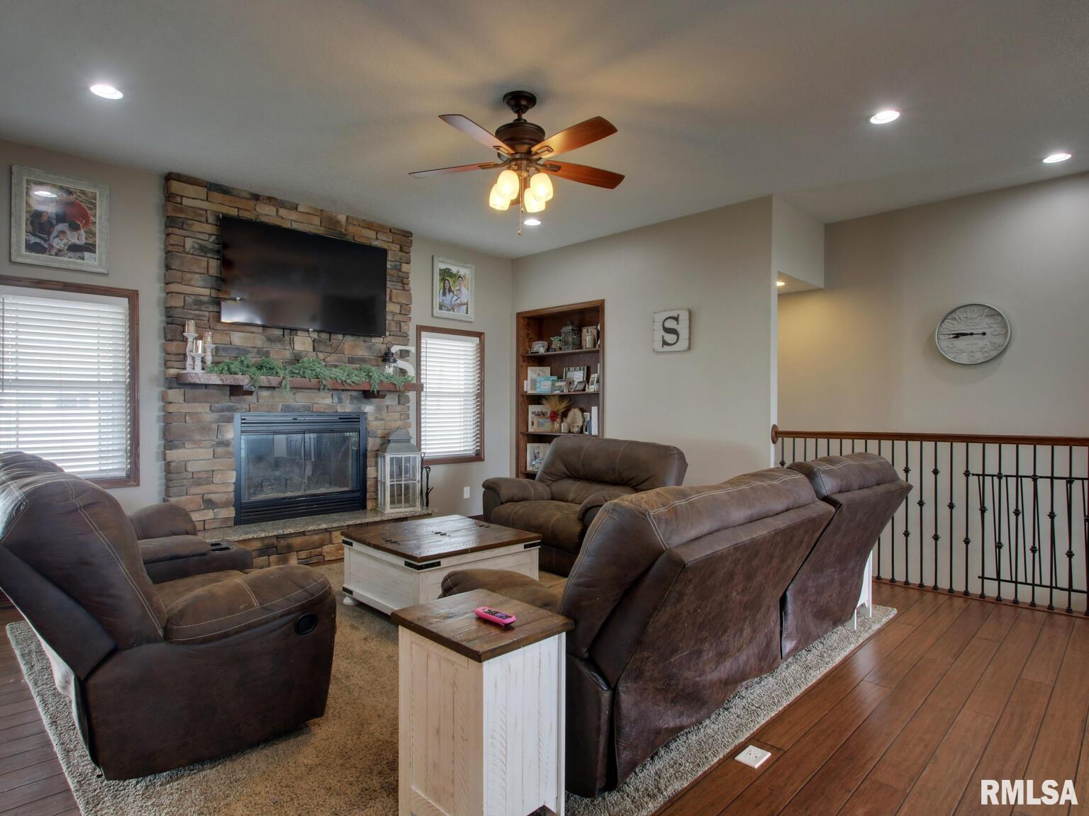 1409 Pratt Street Barry, IL 62312 - Photo 11 of 33