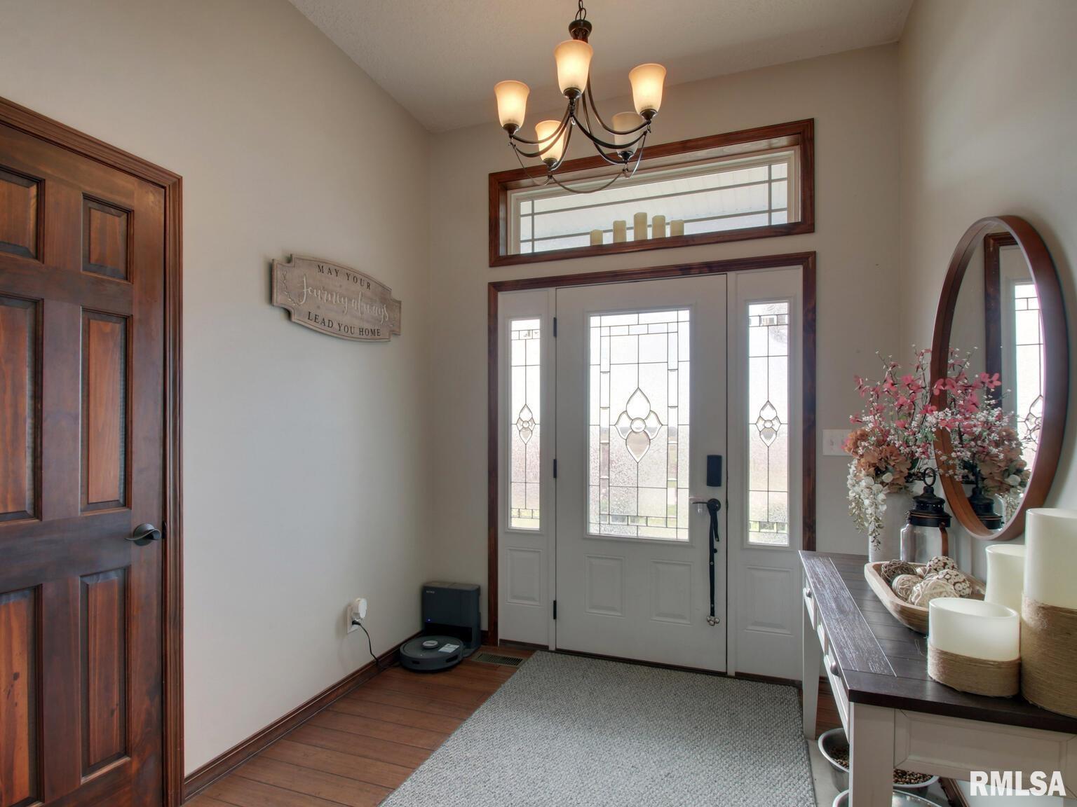 1409 Pratt Street Barry, IL 62312 - Photo 2 of 33