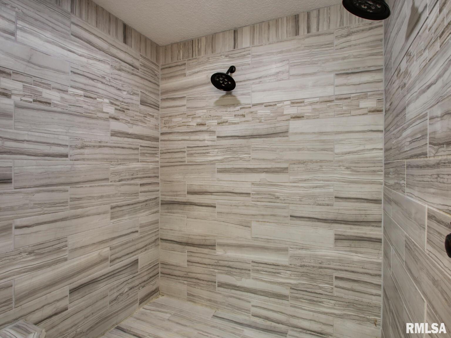 1409 Pratt Street Barry, IL 62312 - Photo 23 of 33