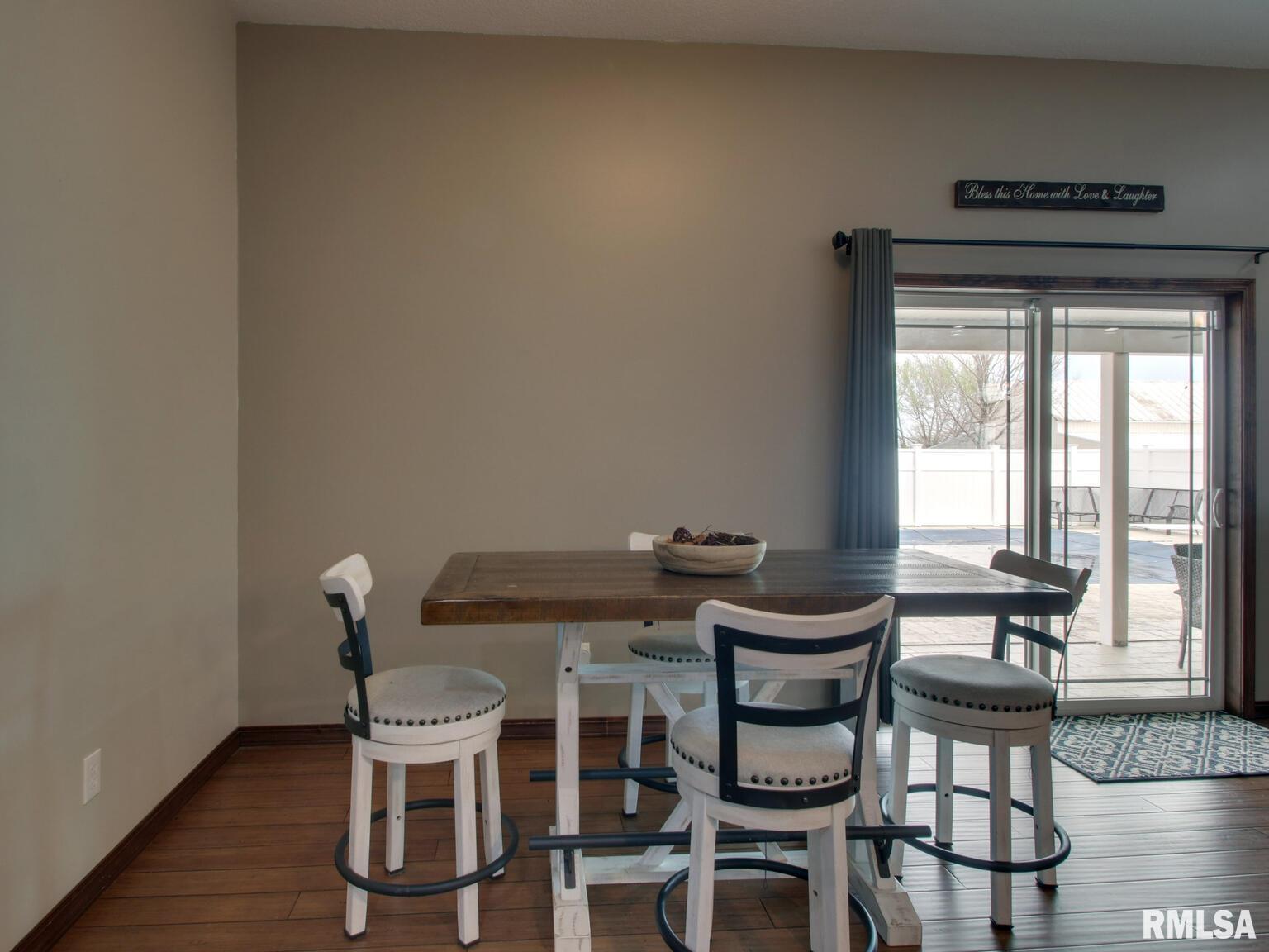 1409 Pratt Street Barry, IL 62312 - Photo 7 of 33