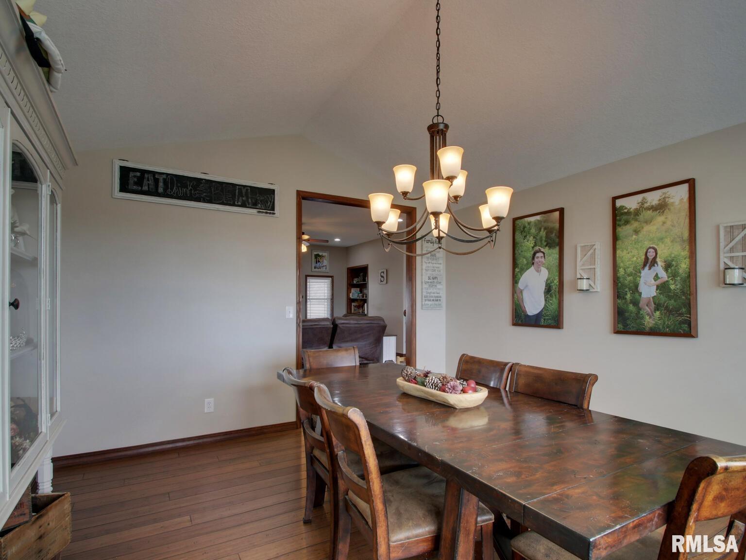 1409 Pratt Street Barry, IL 62312 - Photo 9 of 33