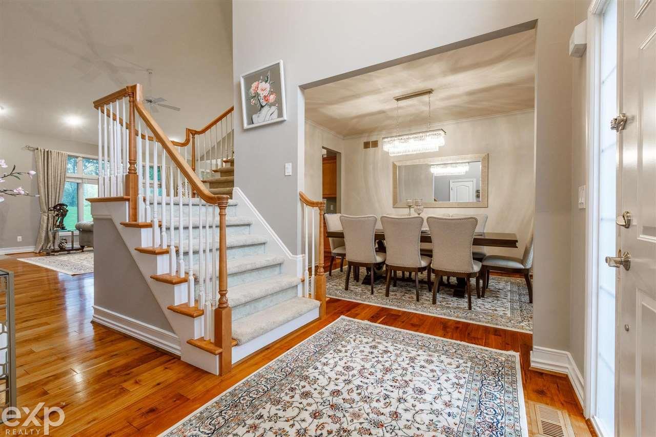 2138 Avon Lake Lane Rochester, MI 48307 - Photo 4 of 40 50064356-3.JPG