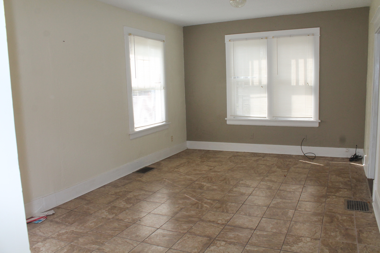 610 West Cherry Street, Unit 2 Carbondale, IL 62901 - Photo 2 of 21