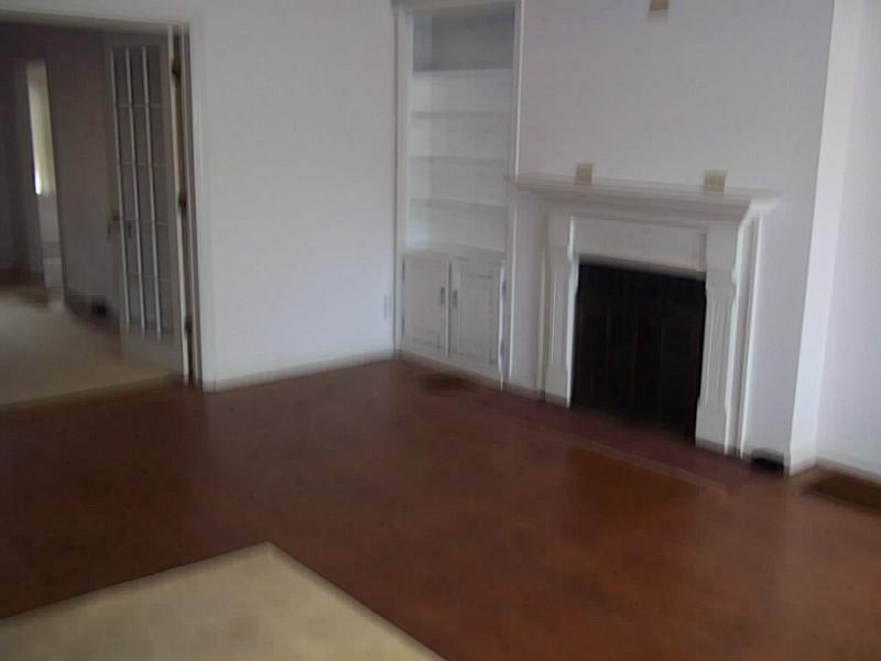 222 Decatur Drive Butler, PA 16002 - Photo 3 of 23 Living Room.