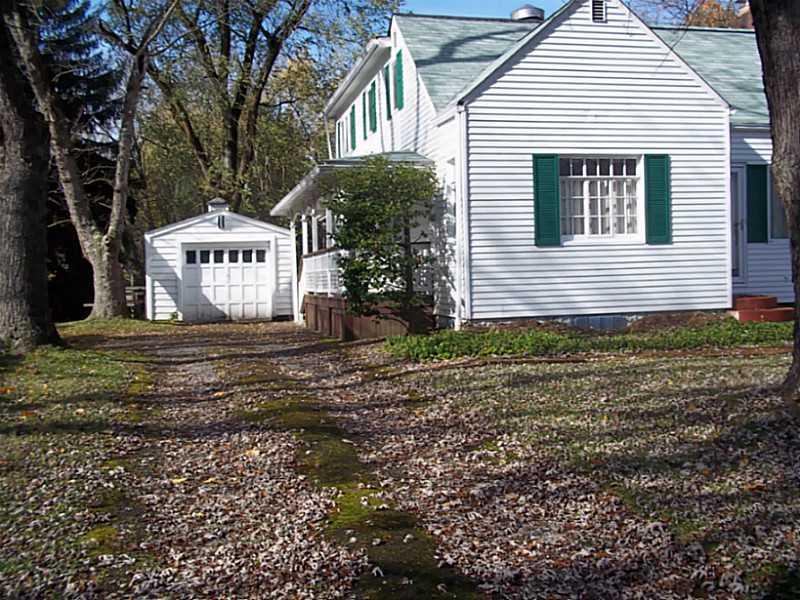 222 Decatur Drive Butler, PA 16002 - Photo 22 of 23 Parking Lot/Garage. Driveway to garage