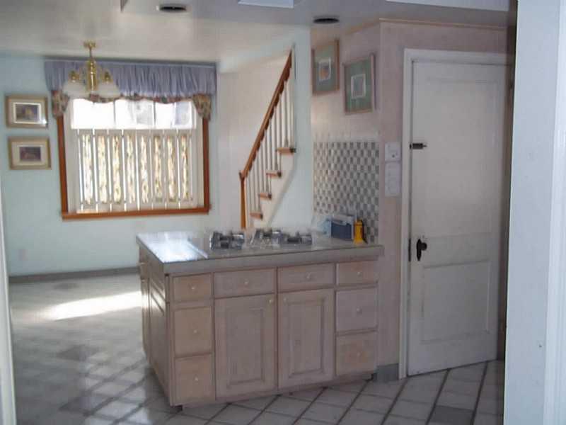 222 Decatur Drive Butler, PA 16002 - Photo 9 of 23 Kitchen.