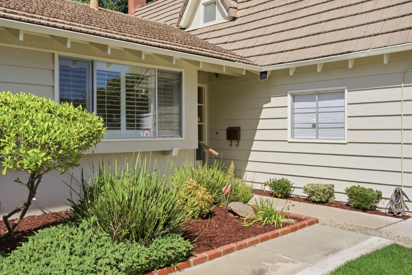 1091 Rockefeller Drive Sunnyvale, CA 94087 - Photo 3 of 42
