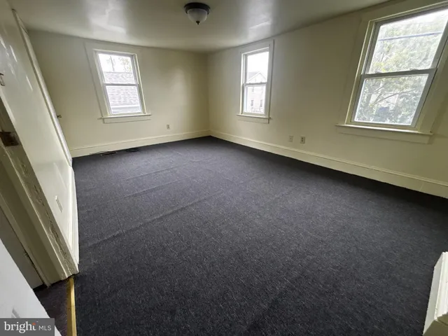 $1,850 | 2 East Vine Street, Millville, NJ 08332