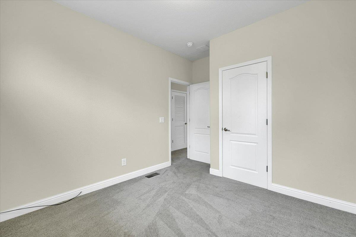 4667 Fruitland Road Marysville, CA 95901 - Photo 14 of 42 an empty room with closet area