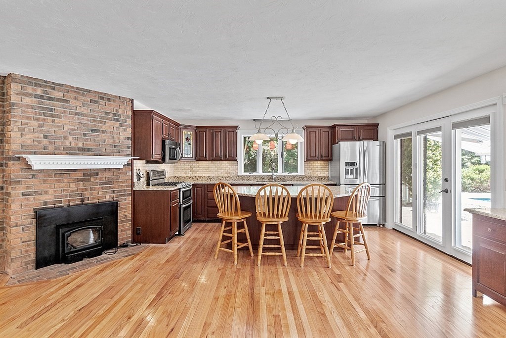 11 Colby Road Sterling, MA 01564 - Photo 3 of 42 Gallery Image 3