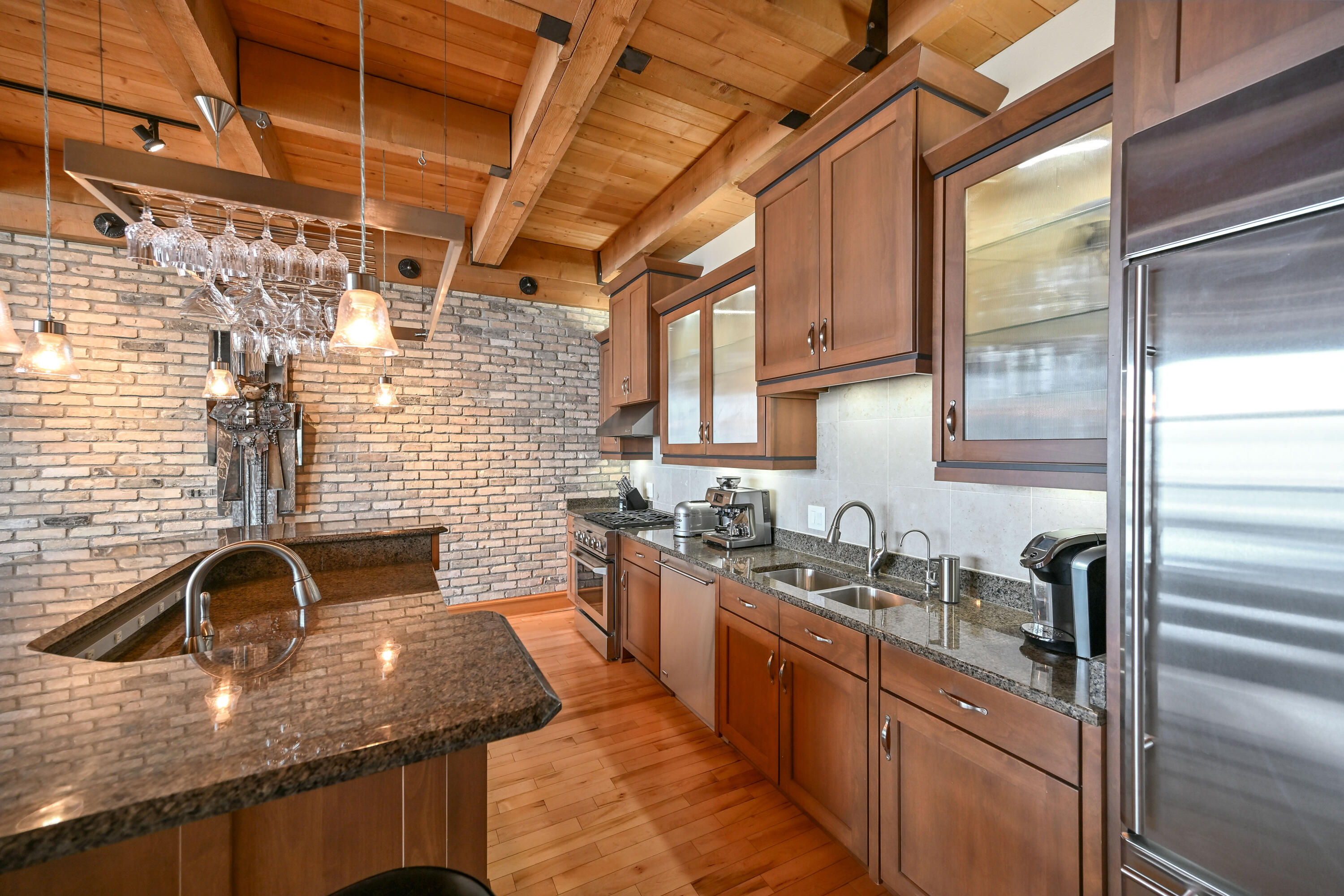 541 East Erie Street, Unit 514 Milwaukee, WI 53202 - Photo 13 of 34 granite counter tops
