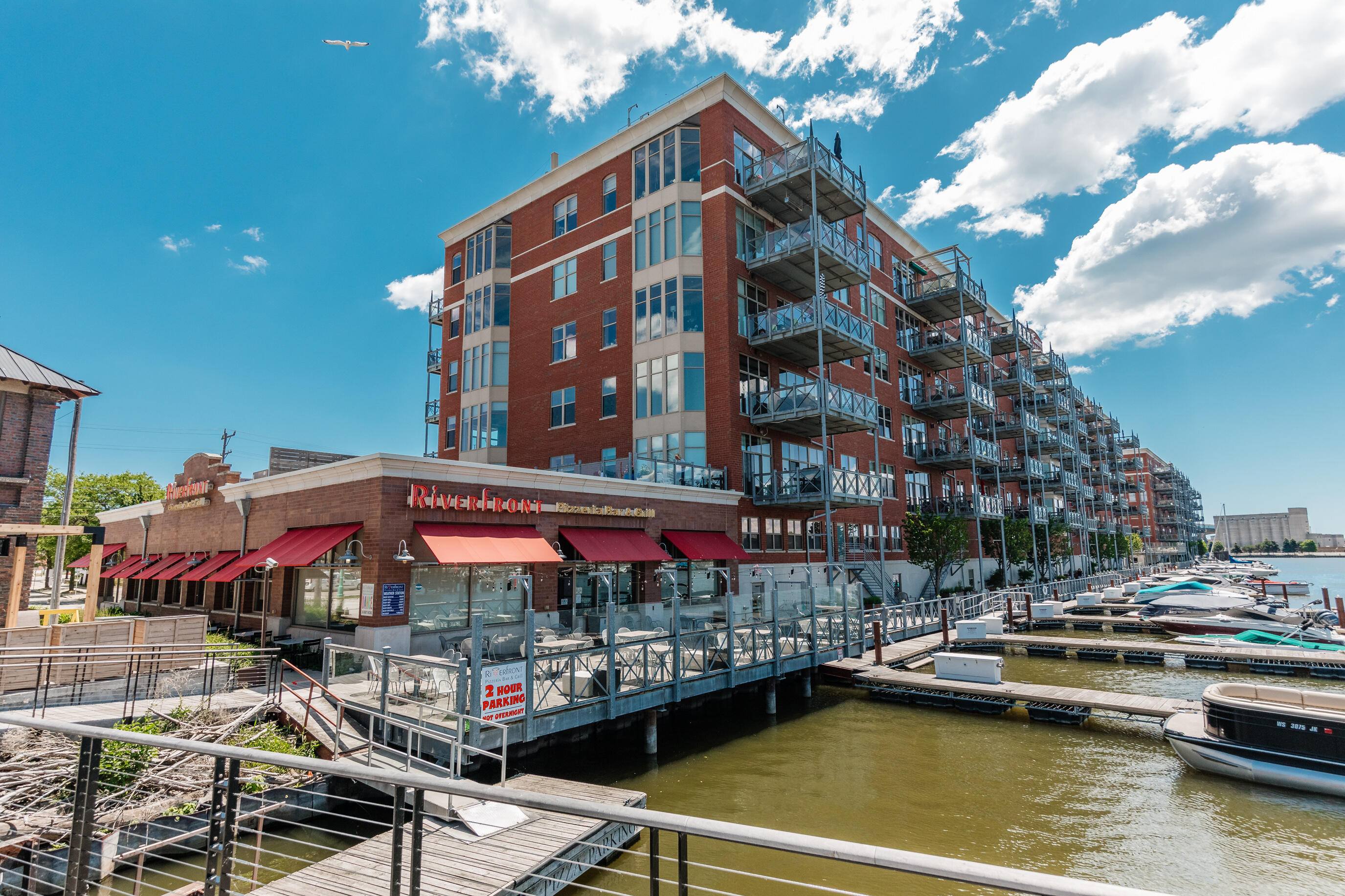 541 East Erie Street, Unit 514 Milwaukee, WI 53202 - Photo 4 of 34 exterior photo