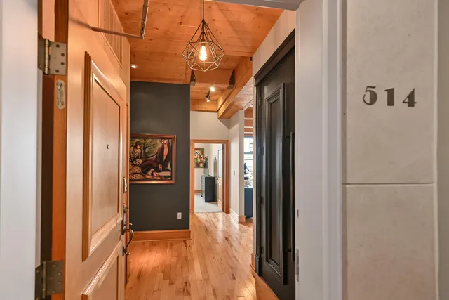 $759,900 | 541 East Erie Street, Unit 514, Milwaukee, WI 53202