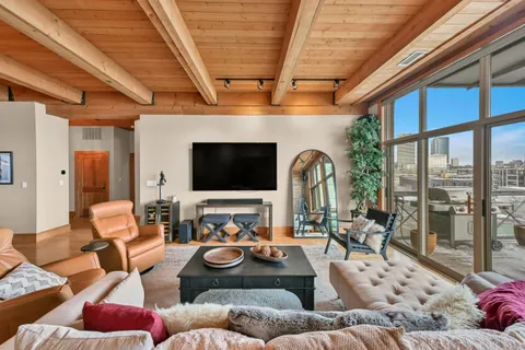 $759,900 | 541 East Erie Street, Unit 514, Milwaukee, WI 53202