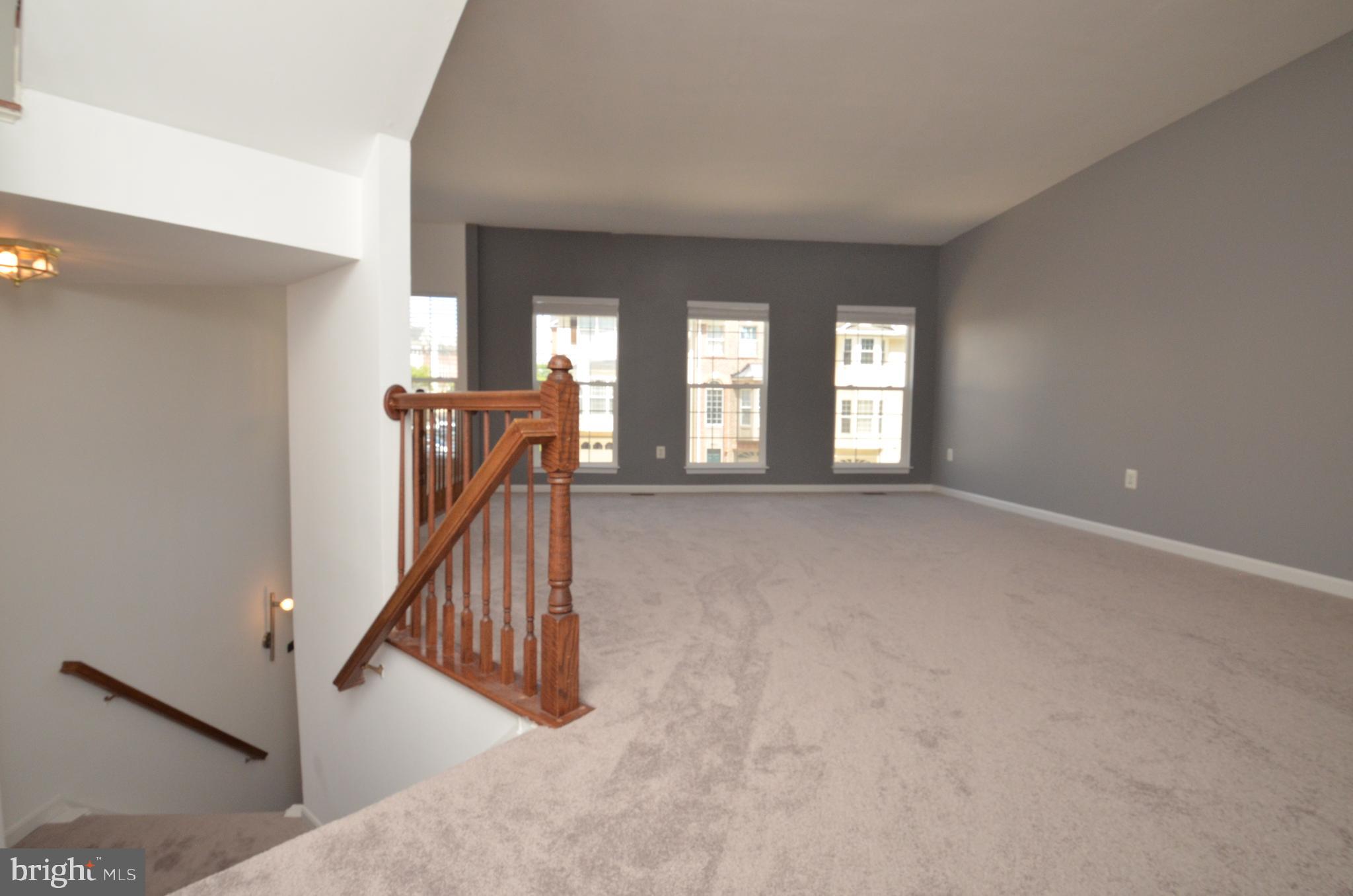 8367 Millwood Drive Springfield, VA 22152 - Photo 3 of 38