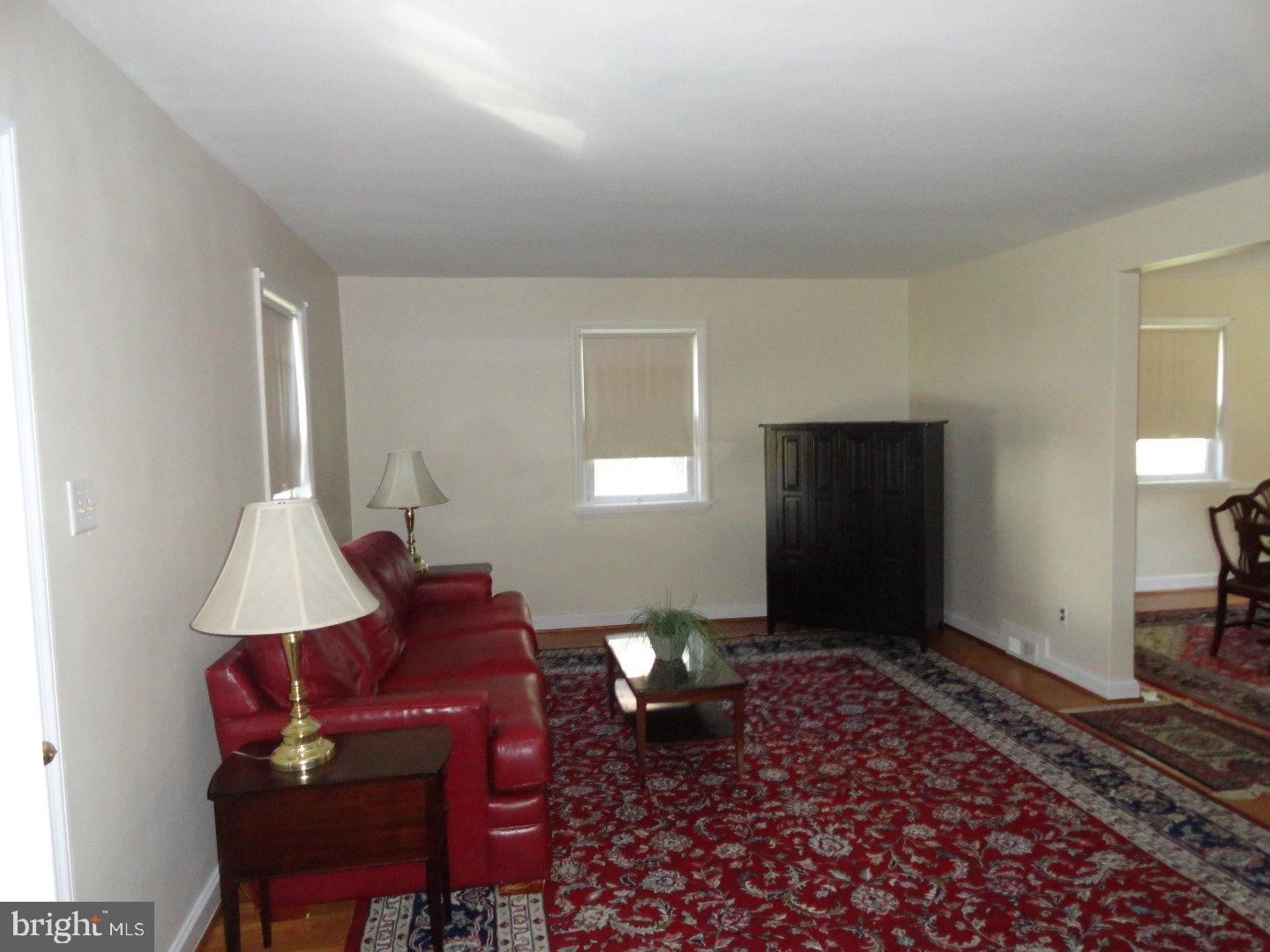 102 Olga Road Elsmere, DE 19805 - Photo 3 of 18 Living Room