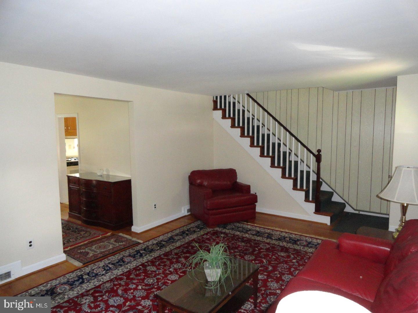 102 Olga Road Elsmere, DE 19805 - Photo 4 of 18 Living Room