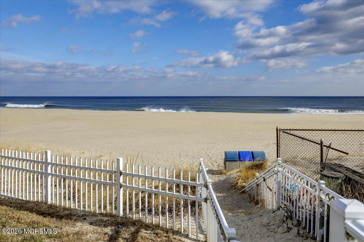 21 Riviera Drive Long Branch, NJ 07740 - Photo 38 of 64 46-Beach