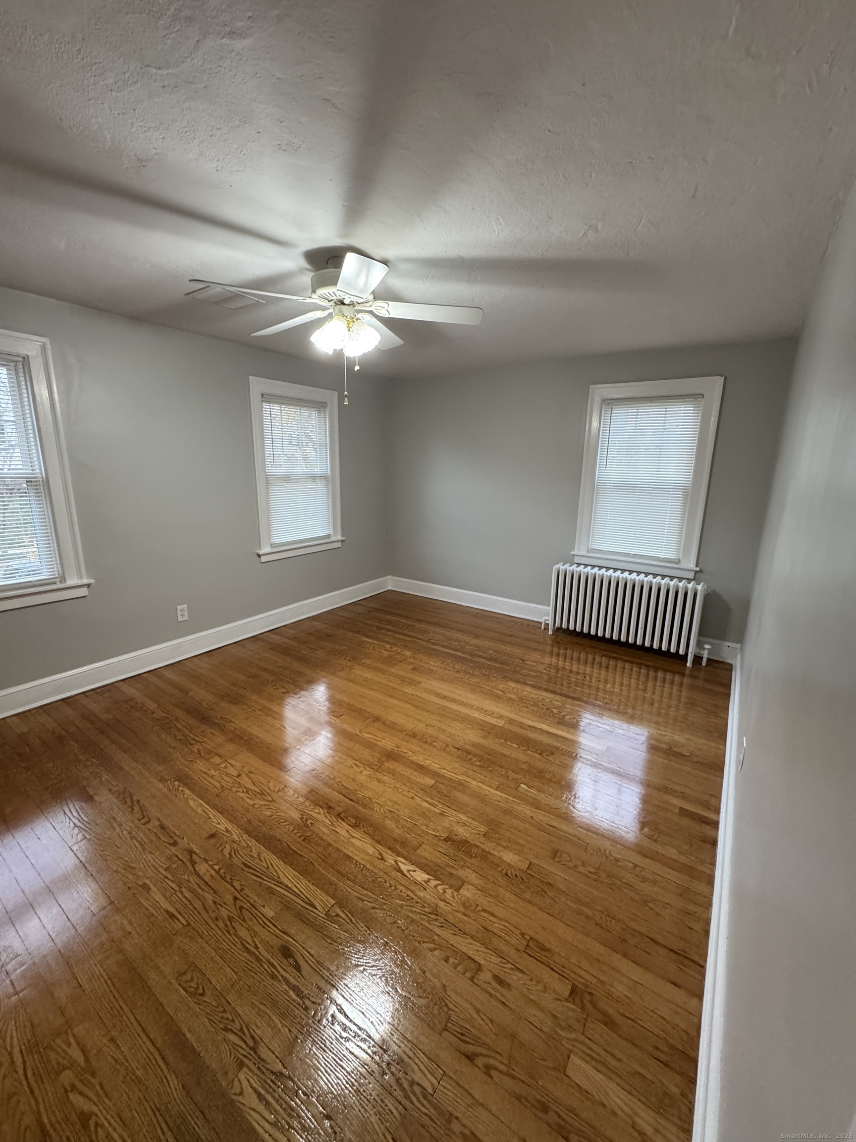 114 Kneeland Road New Haven, CT 06512 - Photo 12 of 19