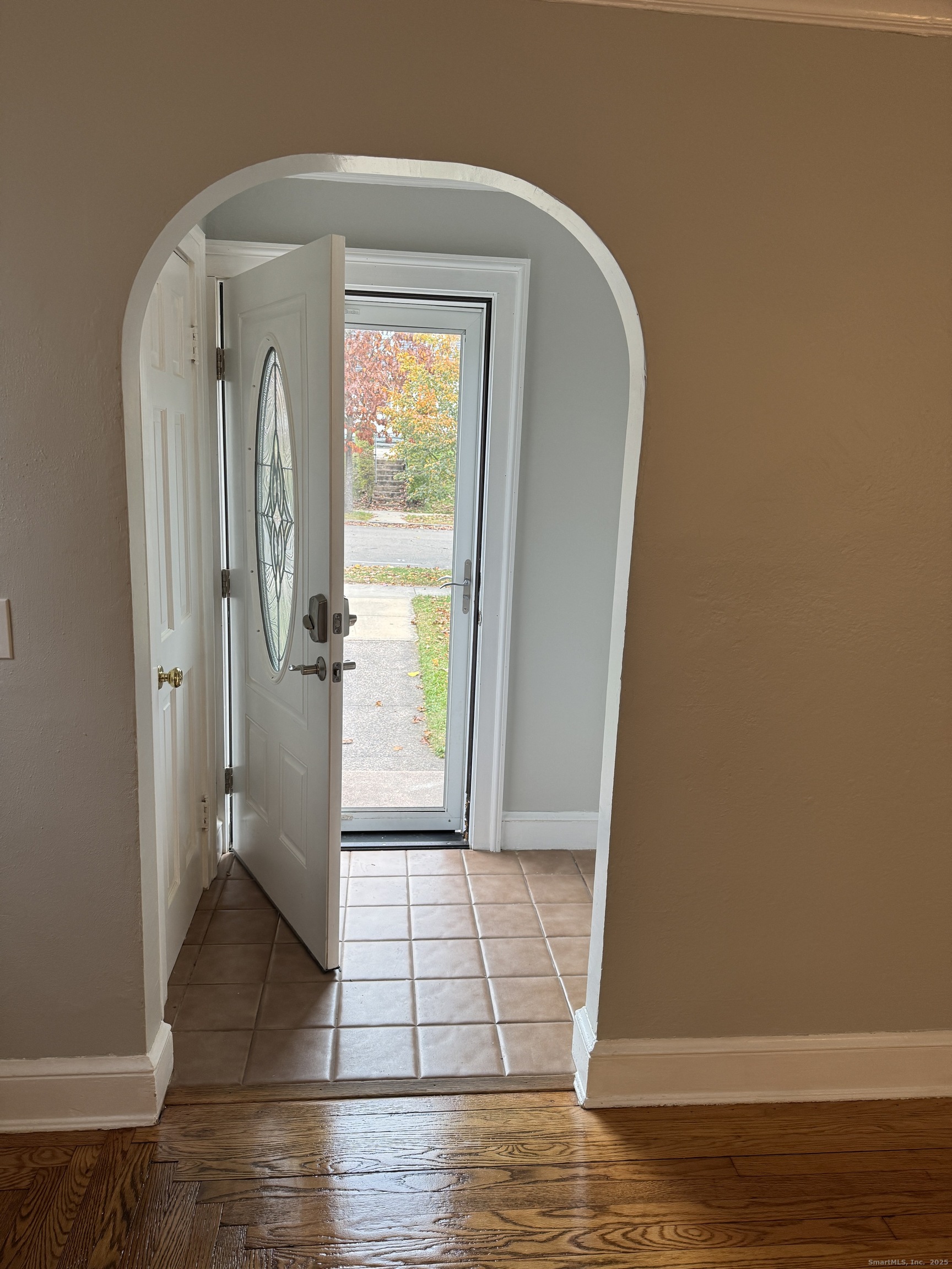 114 Kneeland Road New Haven, CT 06512 - Photo 7 of 19