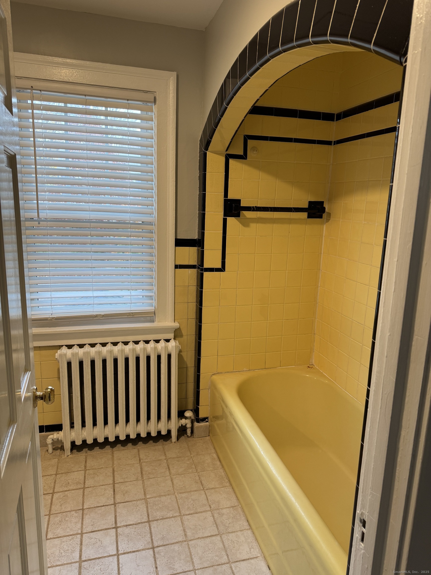 114 Kneeland Road New Haven, CT 06512 - Photo 8 of 19