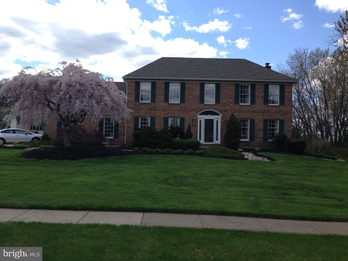 298 Saxony Drive Newtown, PA 18940 - Photo 1 of 25 Gallery Image 1
