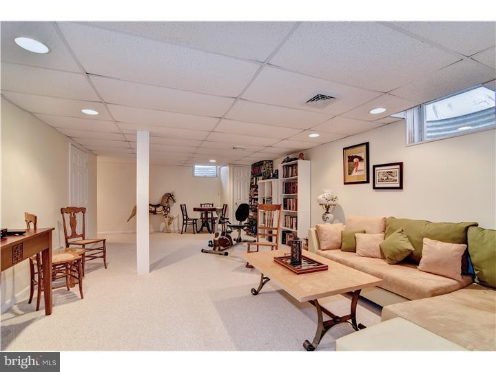 298 Saxony Drive Newtown, PA 18940 - Photo 19 of 25 Gallery Image 19