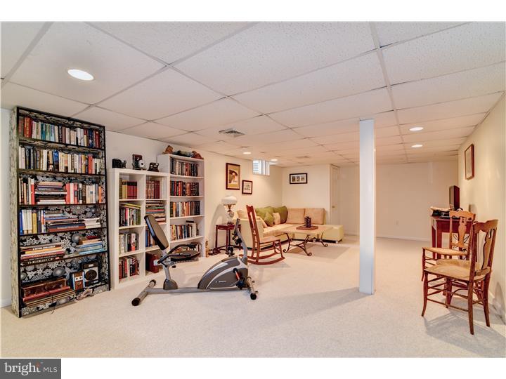 298 Saxony Drive Newtown, PA 18940 - Photo 20 of 25 Gallery Image 20