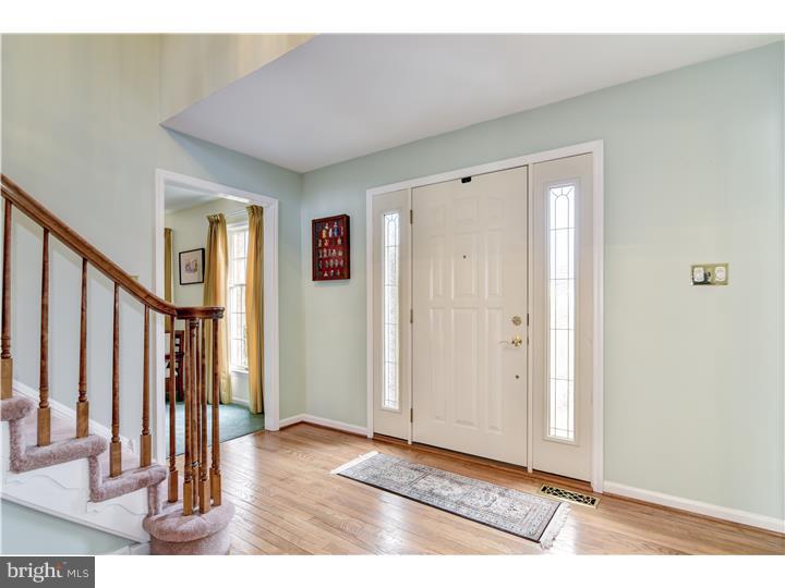 298 Saxony Drive Newtown, PA 18940 - Photo 4 of 25 Gallery Image 4