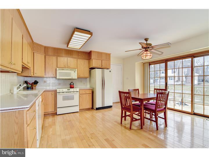 298 Saxony Drive Newtown, PA 18940 - Photo 10 of 25 Gallery Image 10